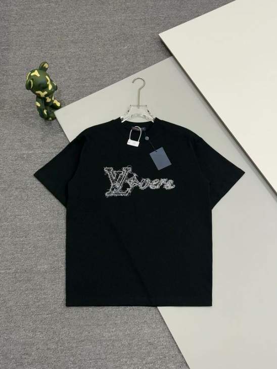 Picture of Louis Vuitton T Shirts Short _SKULVS-XLm6tx217308